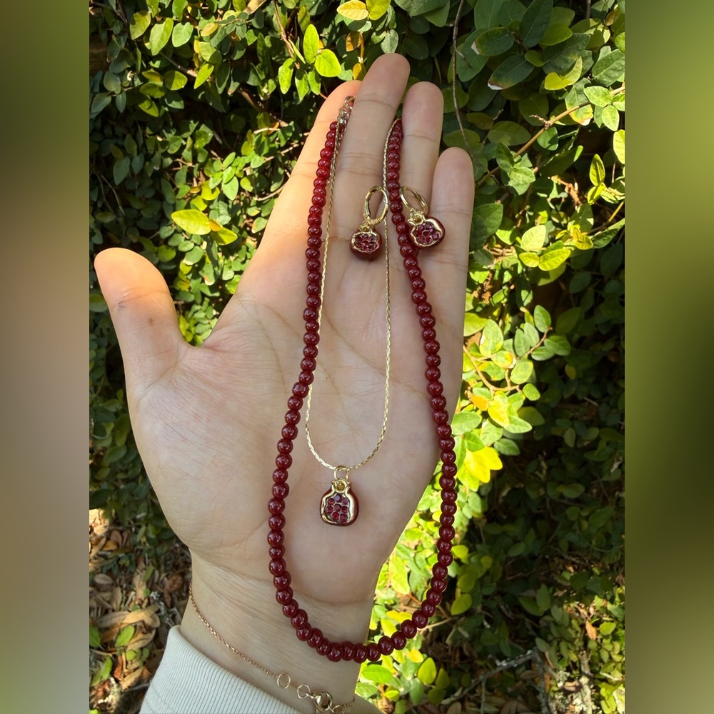 Red Bead Necklace and Pomegranate Pendant Earring Set
SET - Picture 6 of 8